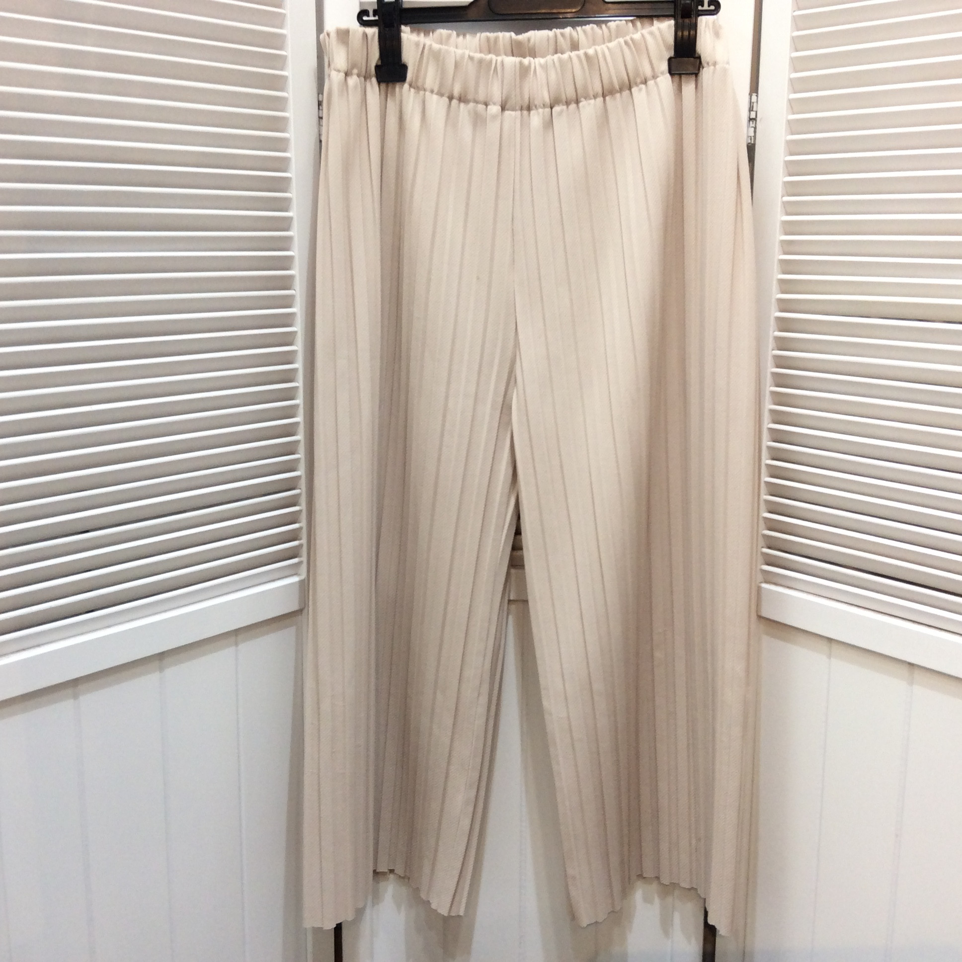 プリーツワイドパンツ   LLサイズ アイボリー 美品