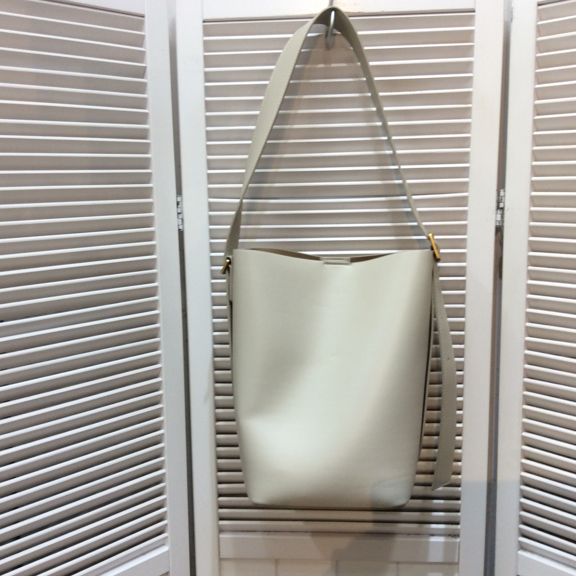 ZARA 合皮ショルダーバッグ  オフホワイト