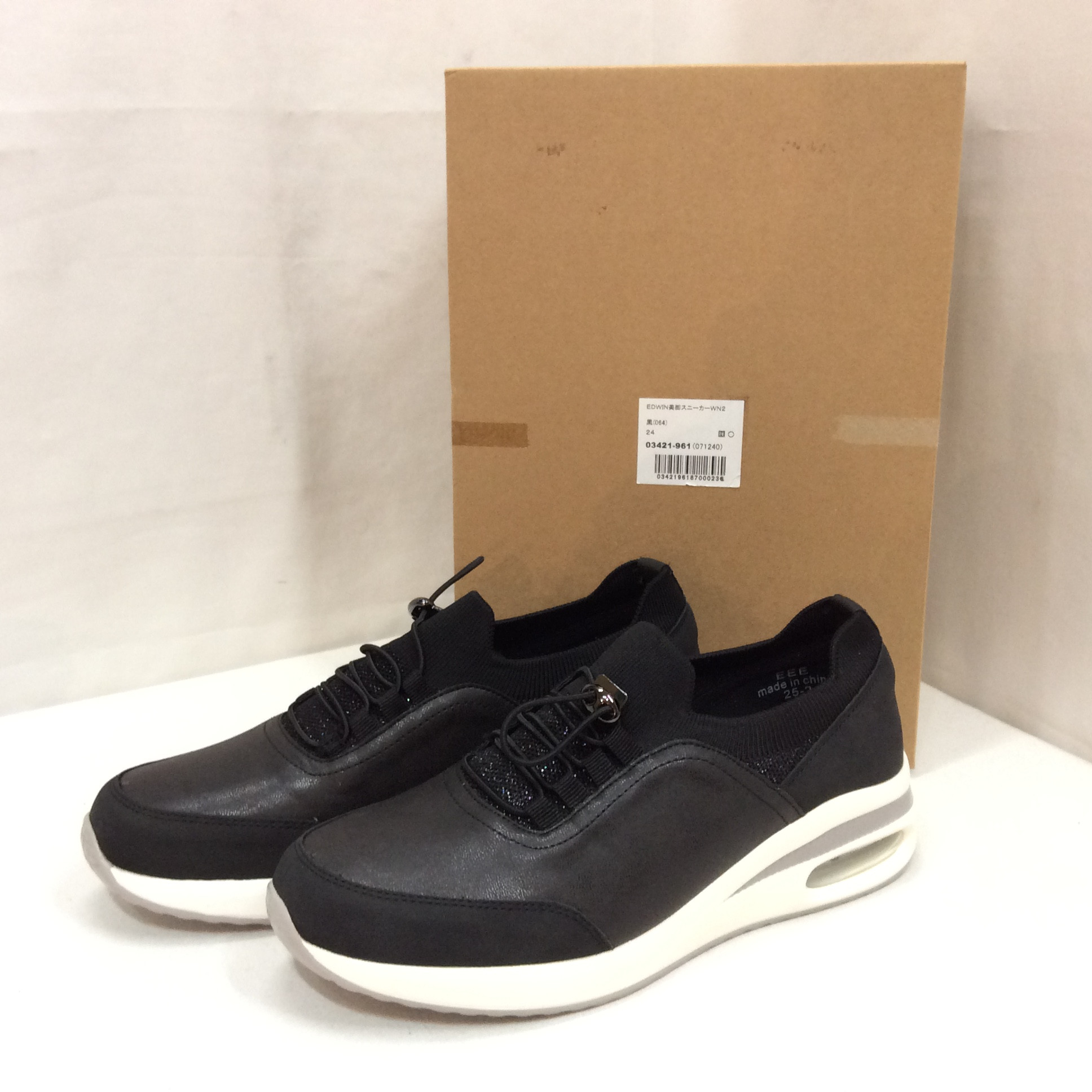  未使用 EDWIN エドウィン 美脚スニーカー 24.0 黒