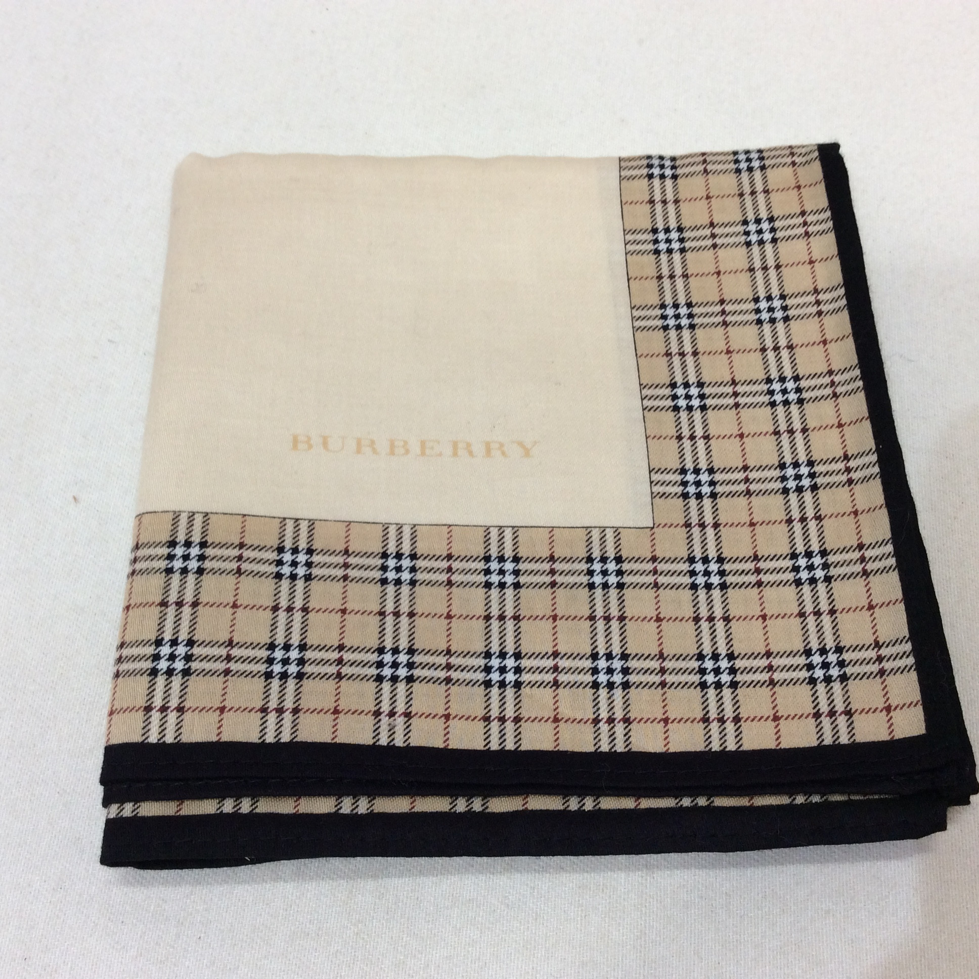 未使用☆バーバリー ハンカチ ベージュ×チェック