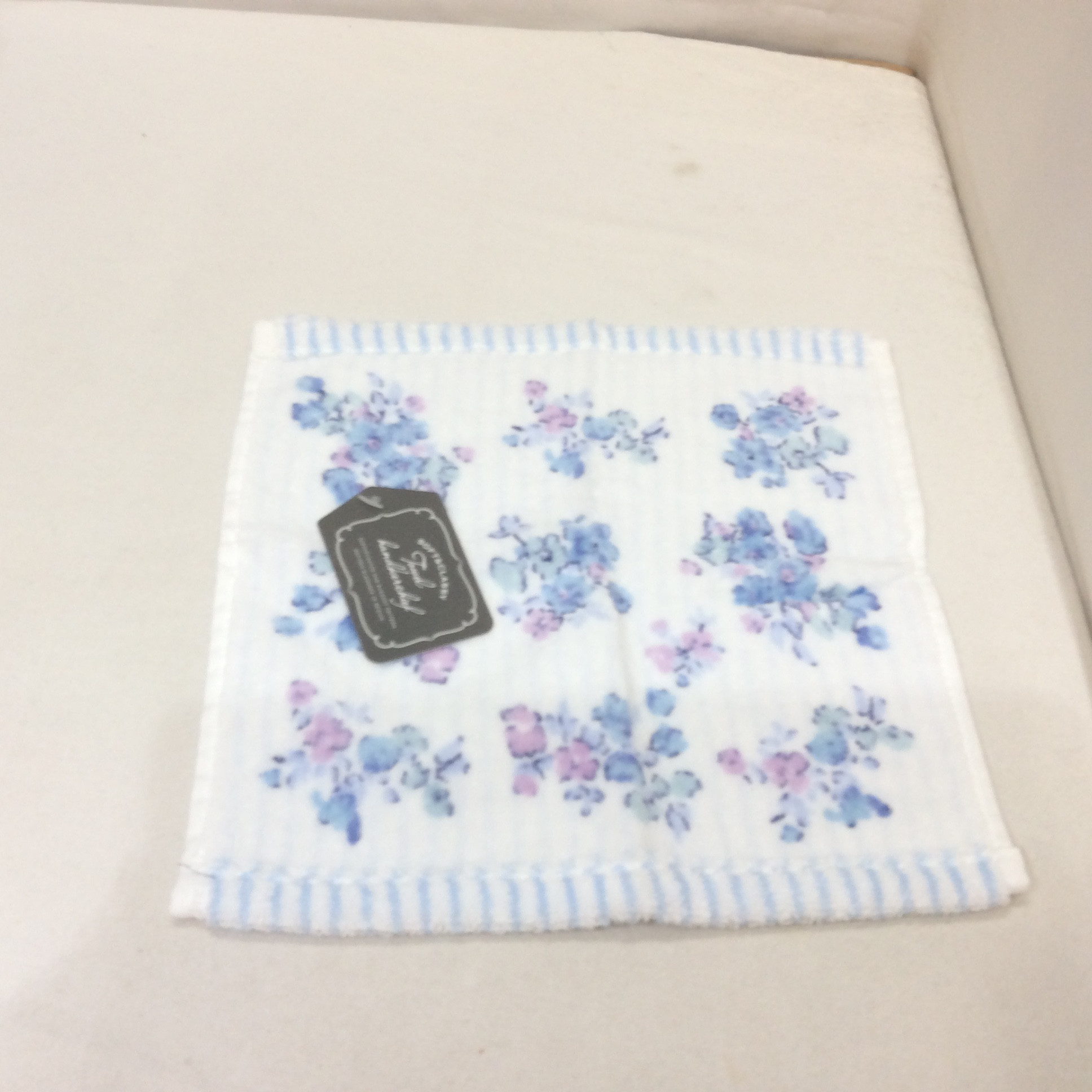 未使用 タオルハンカチ 水色×紫／花柄