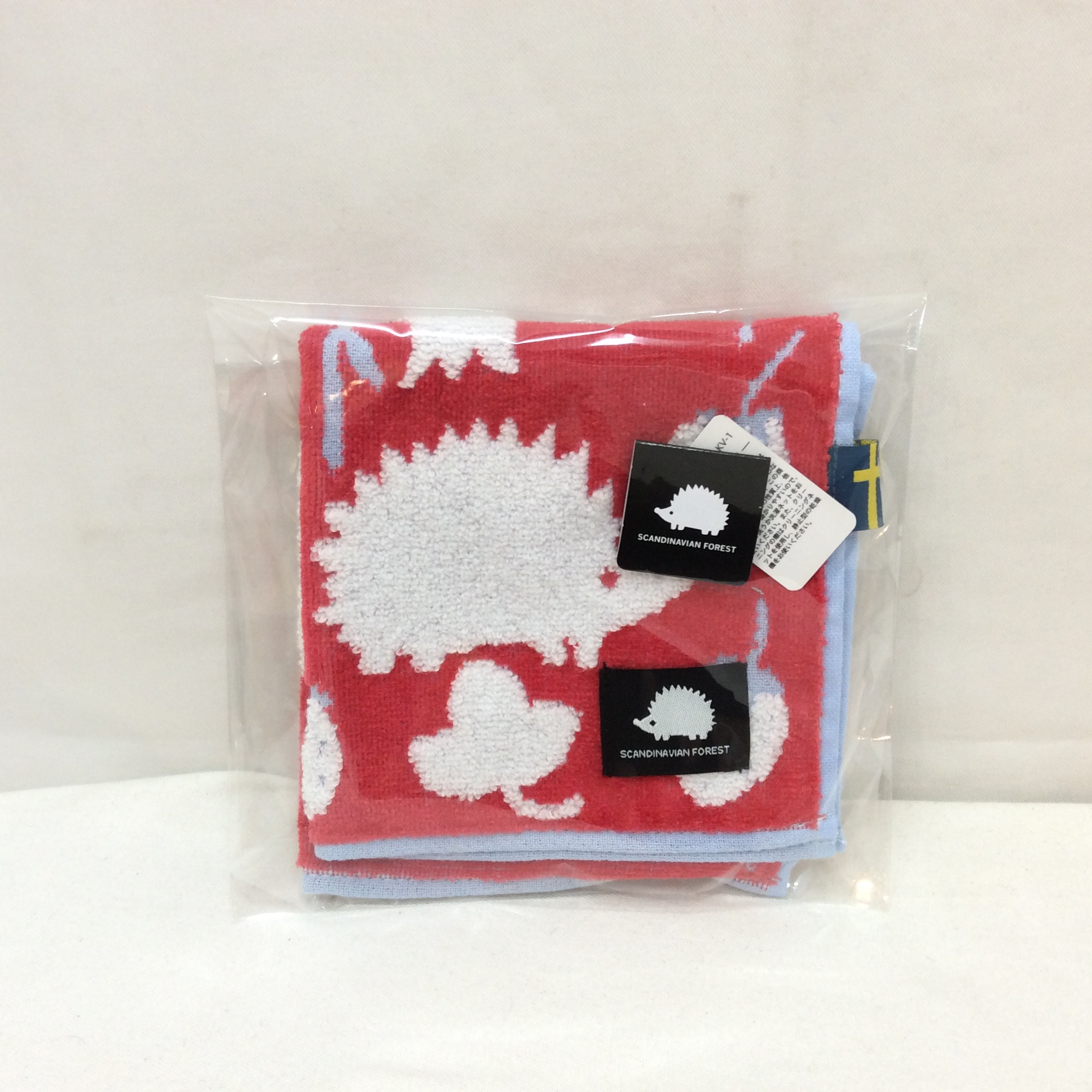 未使用 タオルハンカチ  レッド