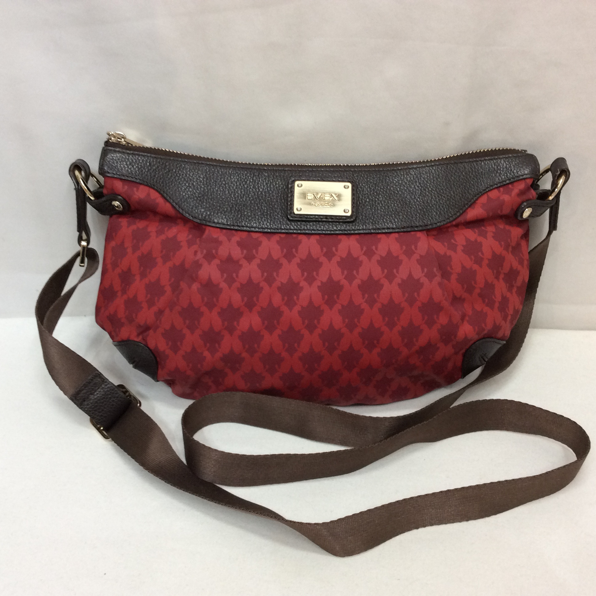 EVEX by KRIZIA エヴェックス バイ クリツィア ナイロンショルダーバッグ レッド系