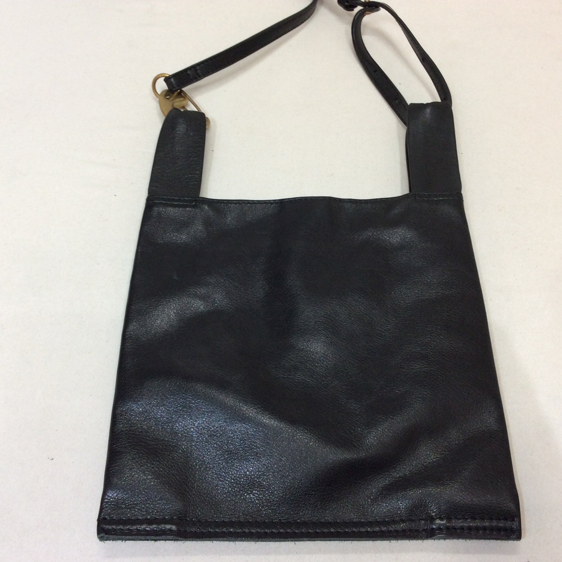 ear PAPILLONNER イアパピヨネ レザー ショルダーバッグ ブラック