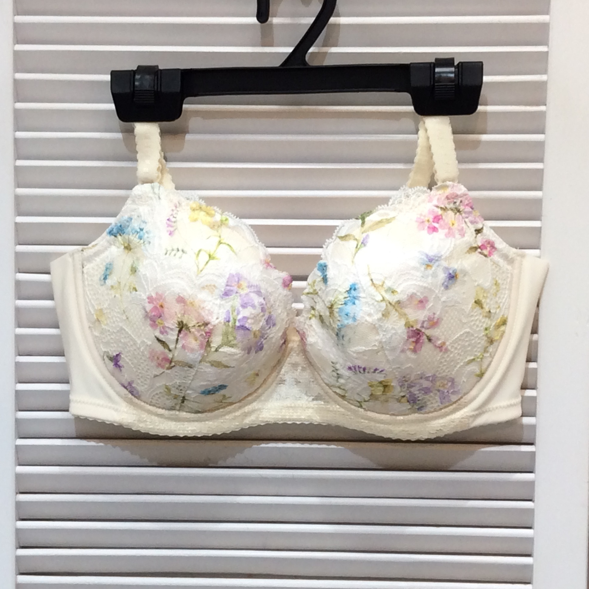 未使用 ウィング ブラジャー   D75 アイボリー／レース