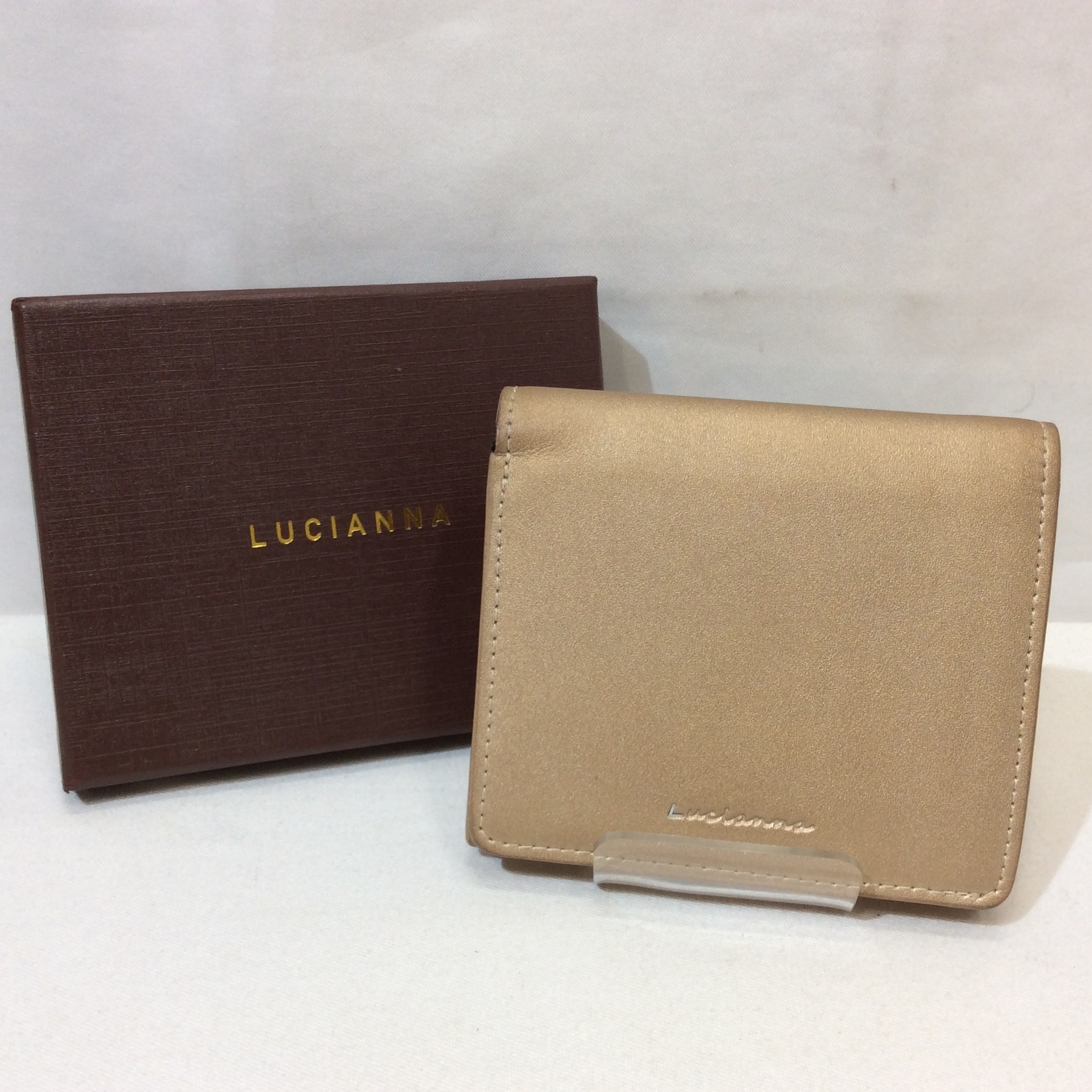 LUCIANNA 二つ折り財布 ゴールド系 箱付き