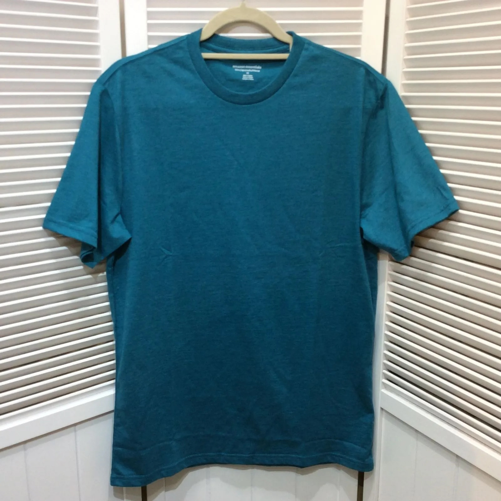 新品☆Amazon essentials アマゾン メンズ クルーネックTシャツ スリムフィット M ブルー