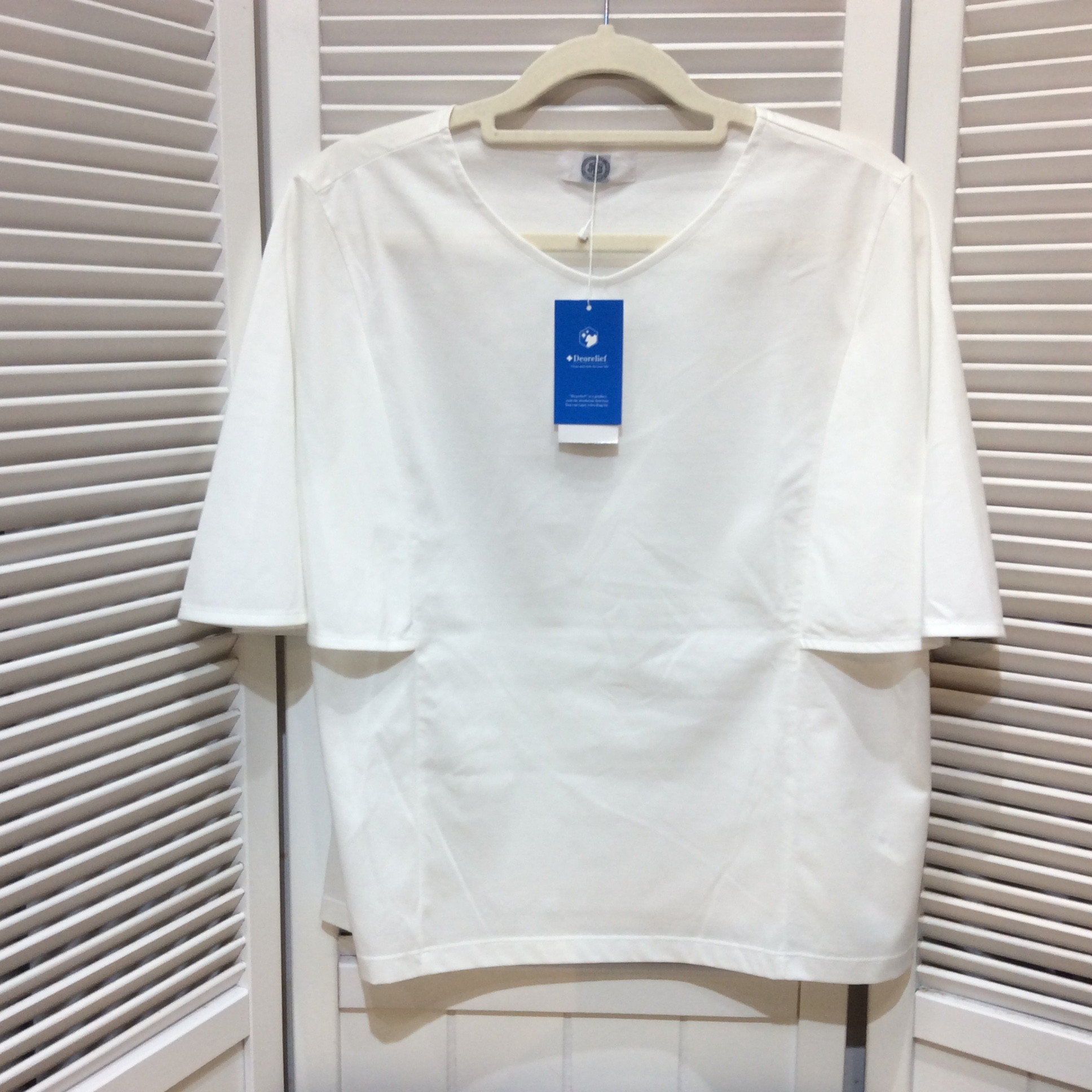 新品 ジェイプレス  Vネックカットソー Mサイズ ホワイト 消臭フィルム
