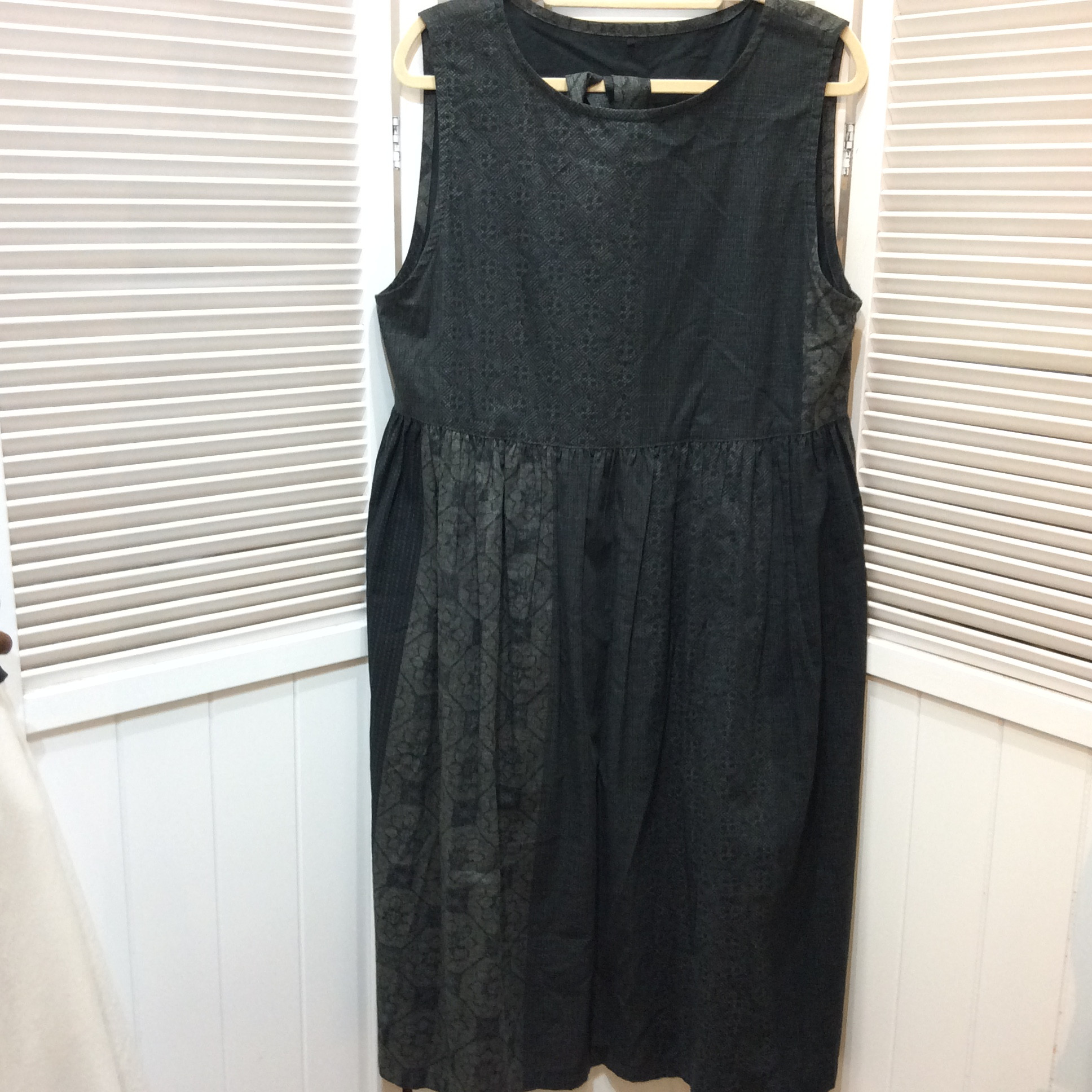 新品 日本製 ノースリーブワンピース M〜L  和柄  