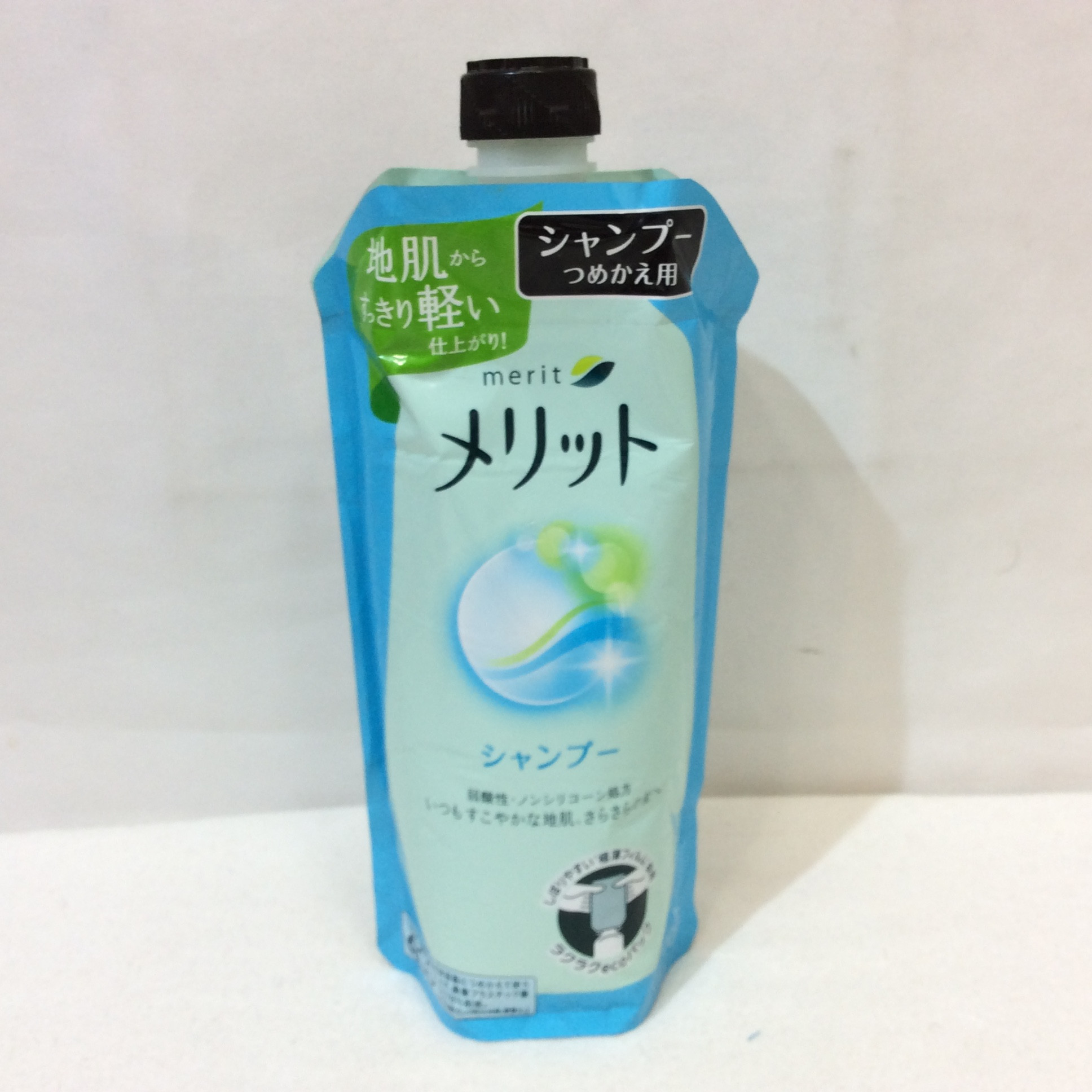 未使用☆メリット シャンプー つめかえ用 340ml 地肌からすっきり軽い仕上がり
