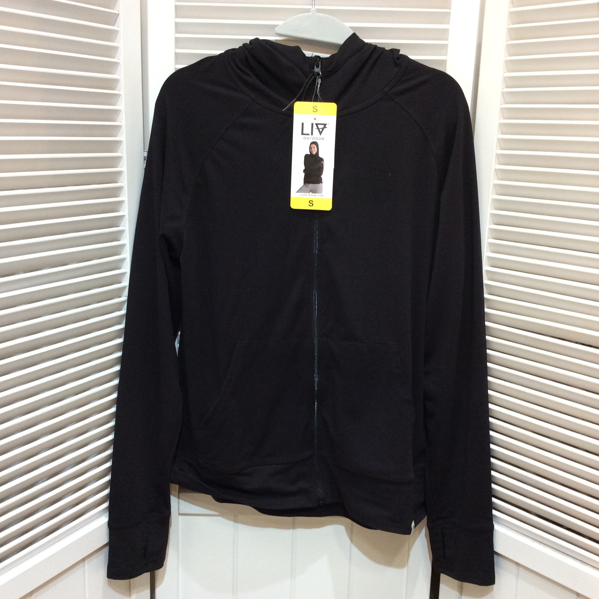 新品☆LIV OUTDOOR UVカットパーカー S ブラック コストコ