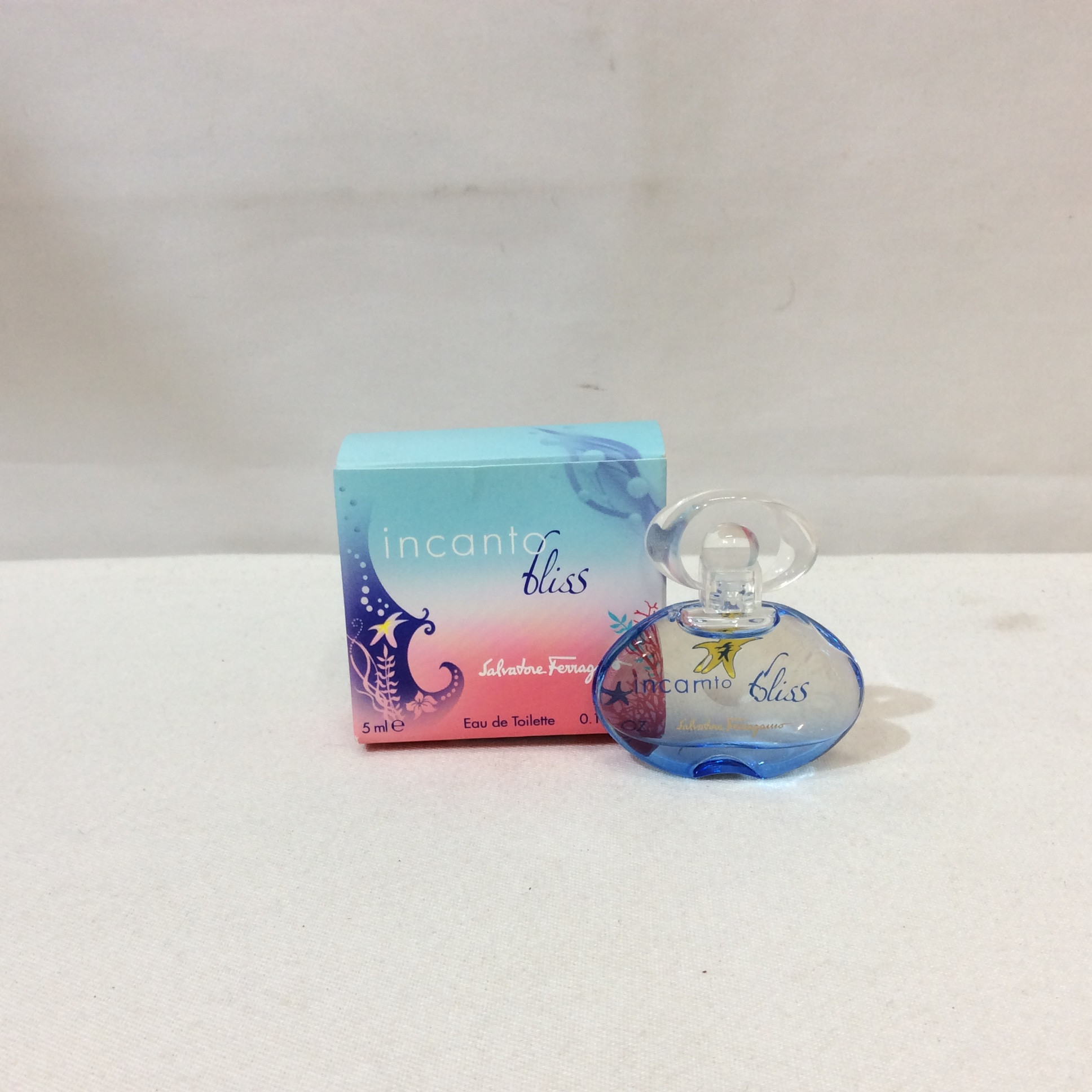 未使用 フェラガモ incanto ミニトワレ  5ml