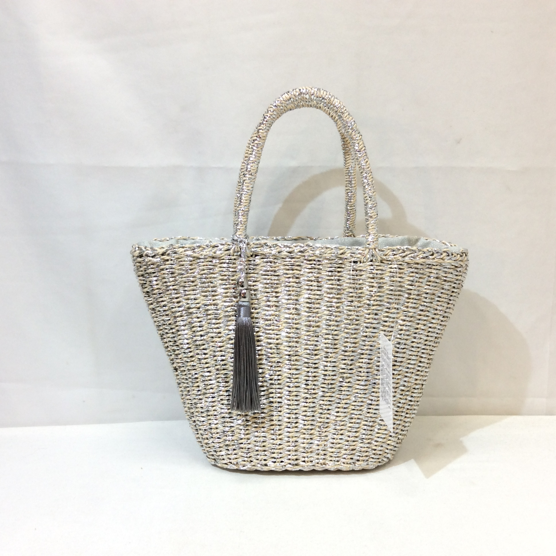 新品 今季購入品  カゴバッグ  シルバー
