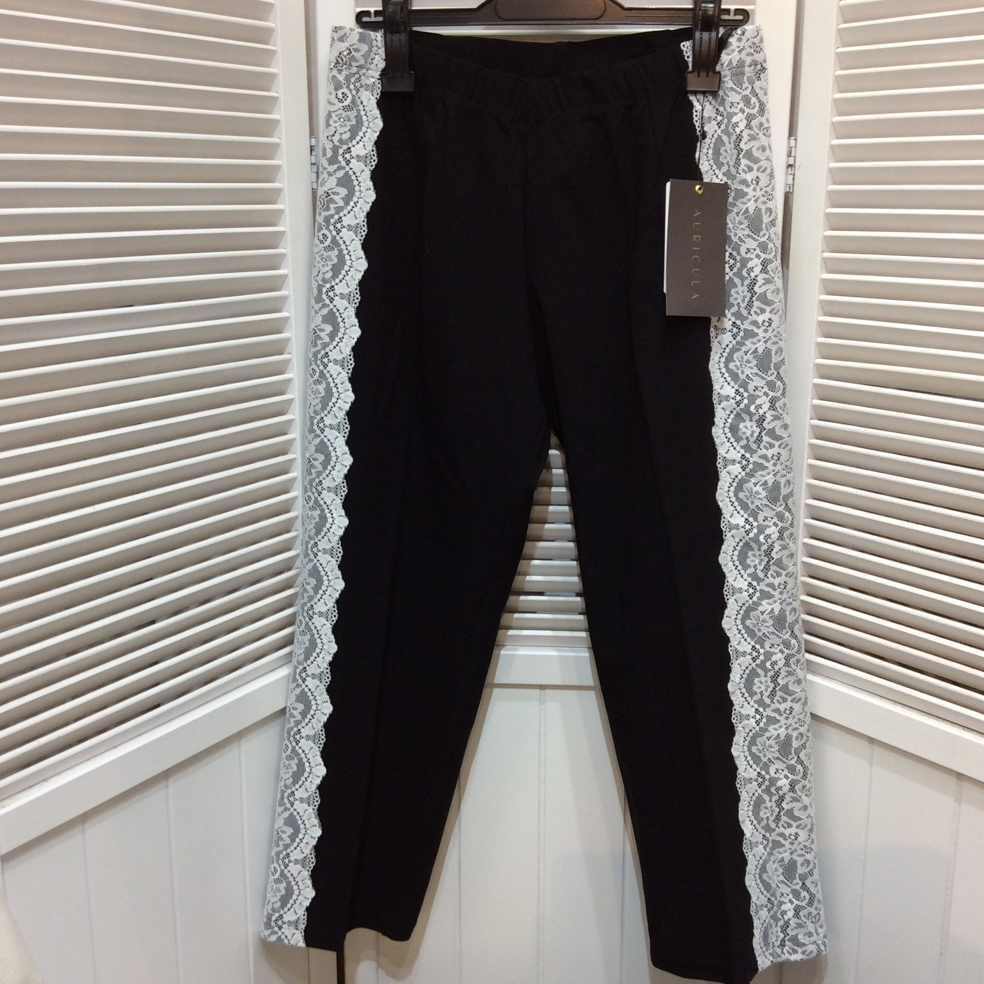 未使用 AURICULA 脇レース クロップドパンツ  Lサイズ 黒