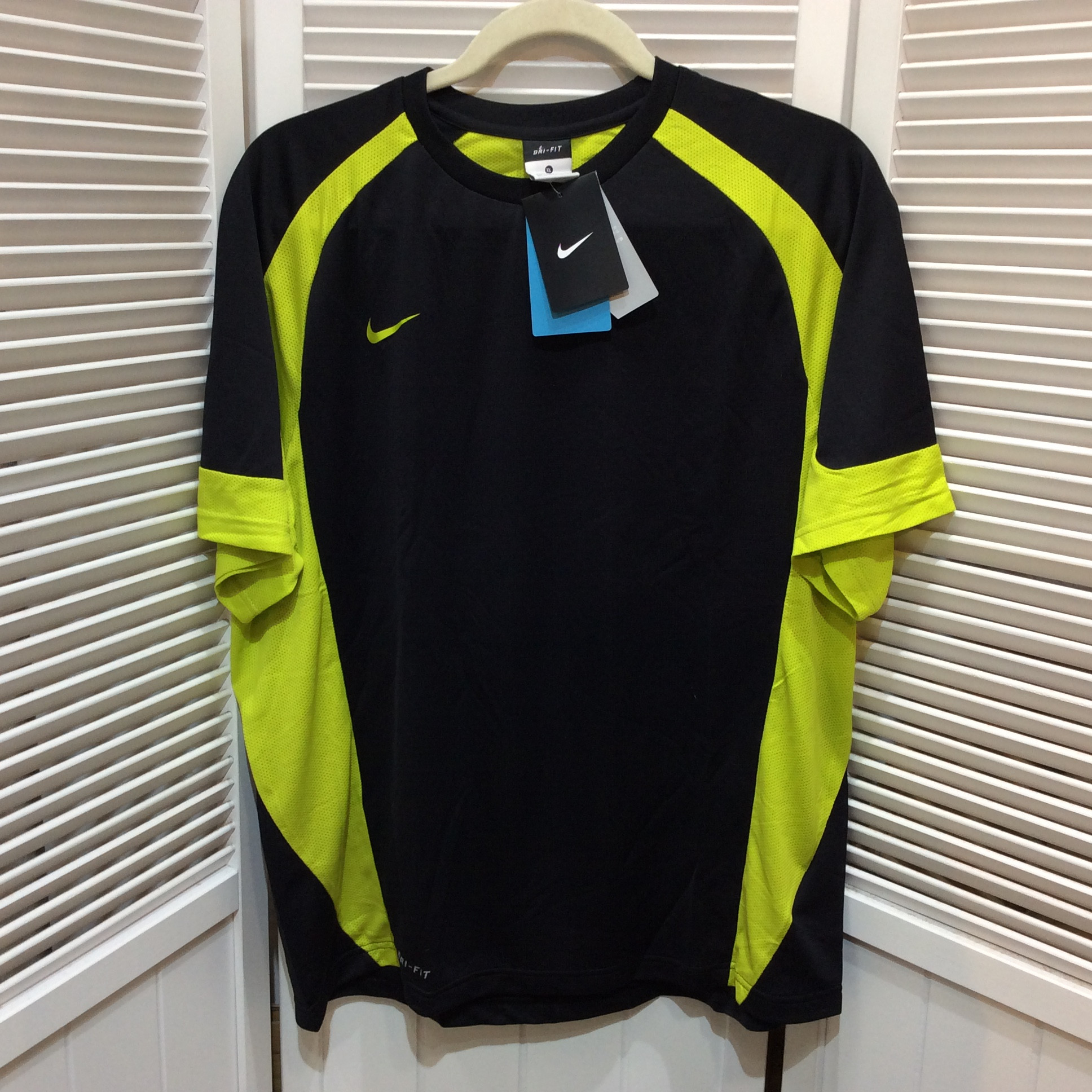 未使用☆NIKE ナイキ DRI FIT ドライフィット メンズTシャツ XL ブラック