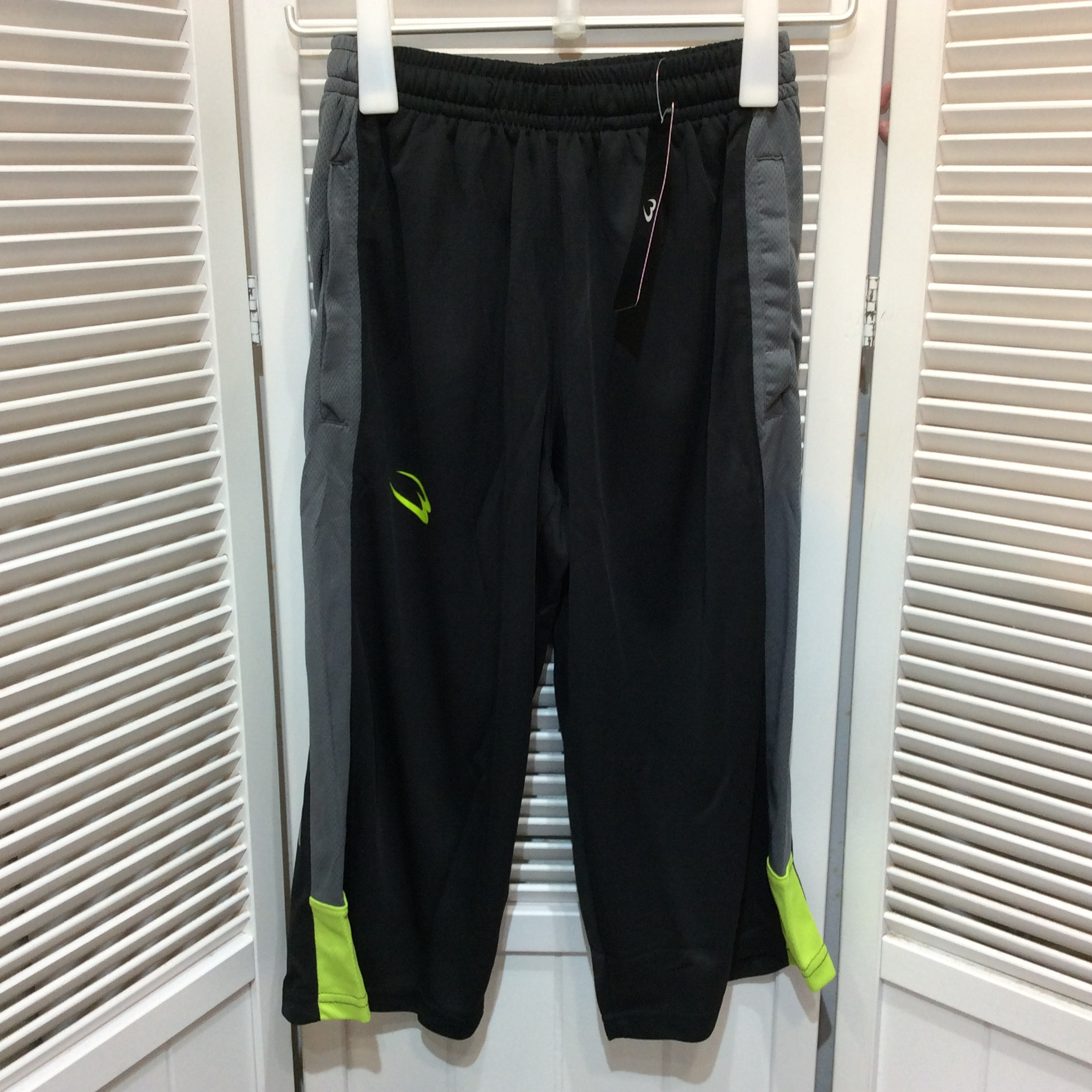 未使用☆BODYMAKER ボディメーカー メンズ DRY ミドルパンツ S ブラック×グリーン ハーフパンツ