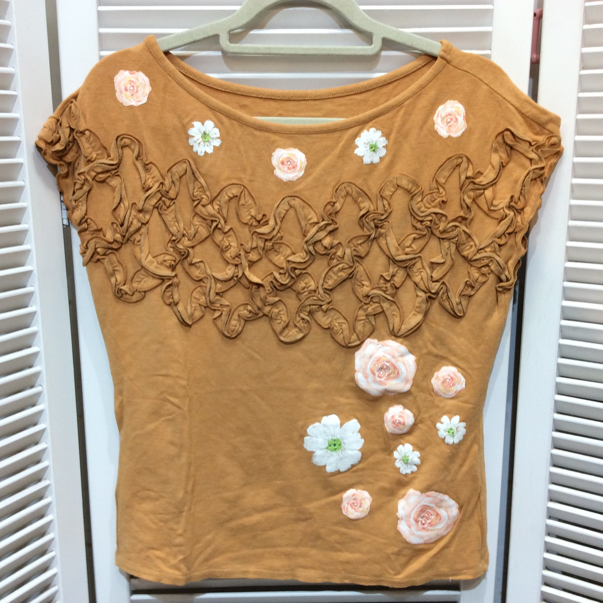伊太利屋 レディース ノースリーブTシャツ 7号 ブラウン系 フリル 花柄