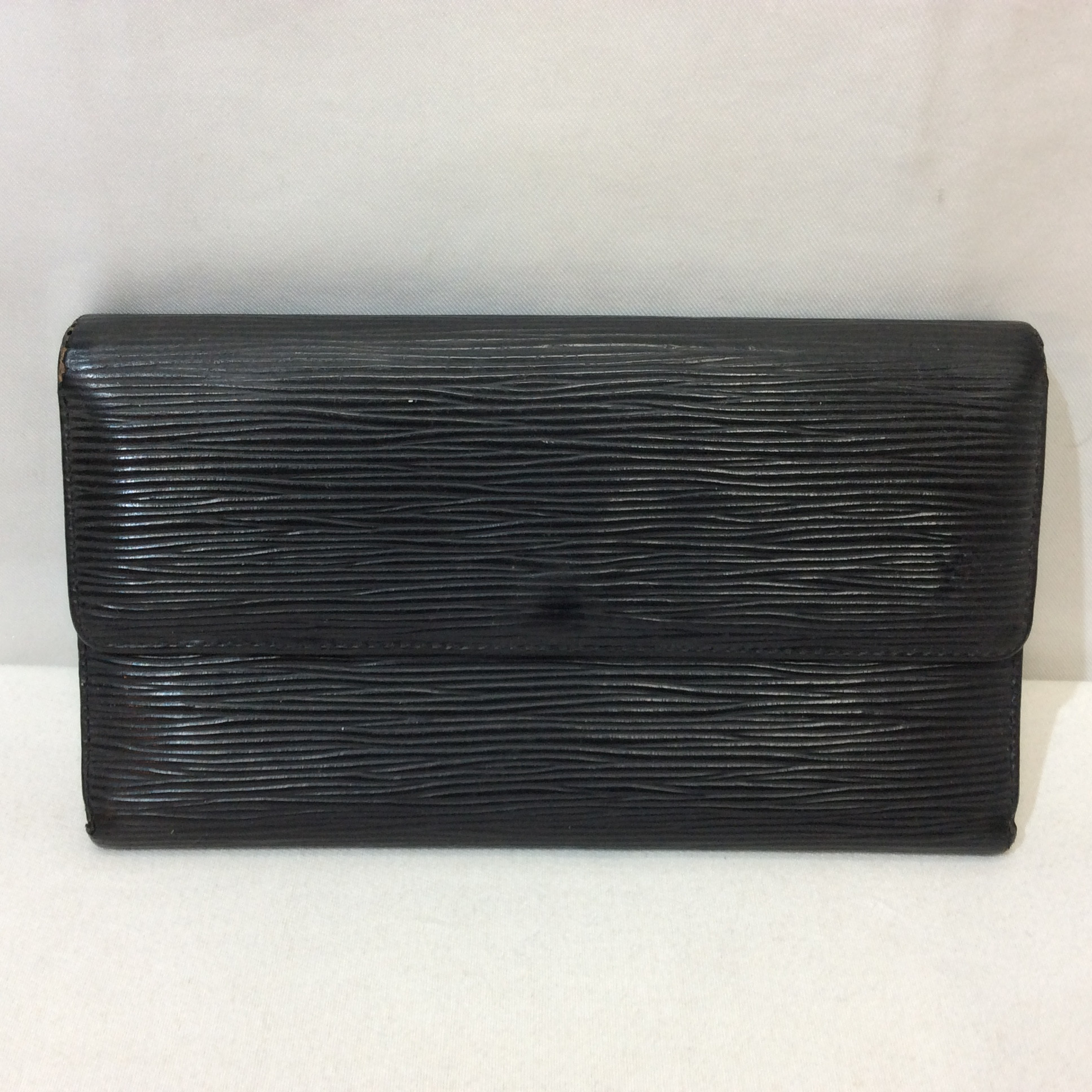 ルイヴィトン エピ 長財布 ブラック