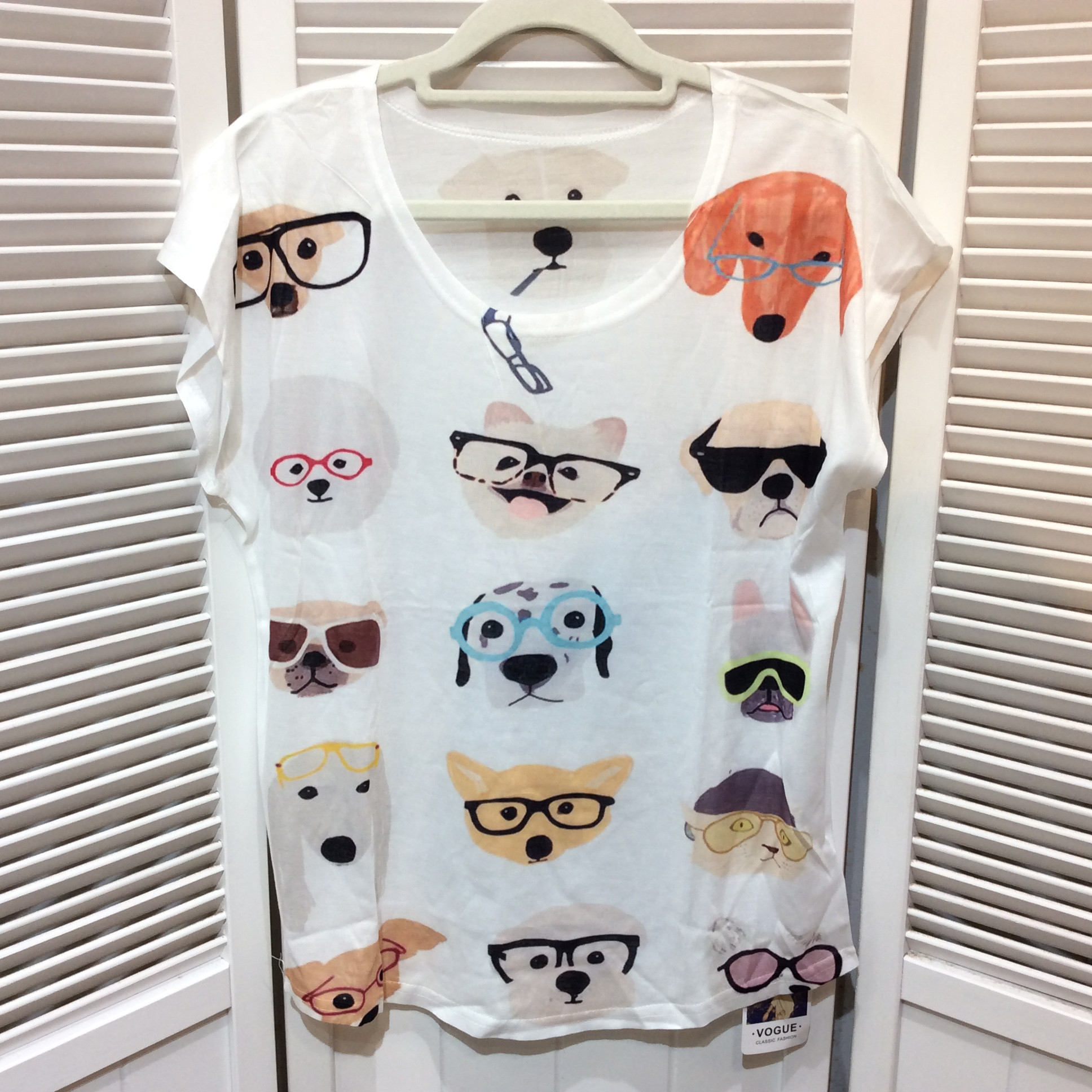 未使用☆VOGUE ノースリーブTシャツ F ホワイト 犬柄