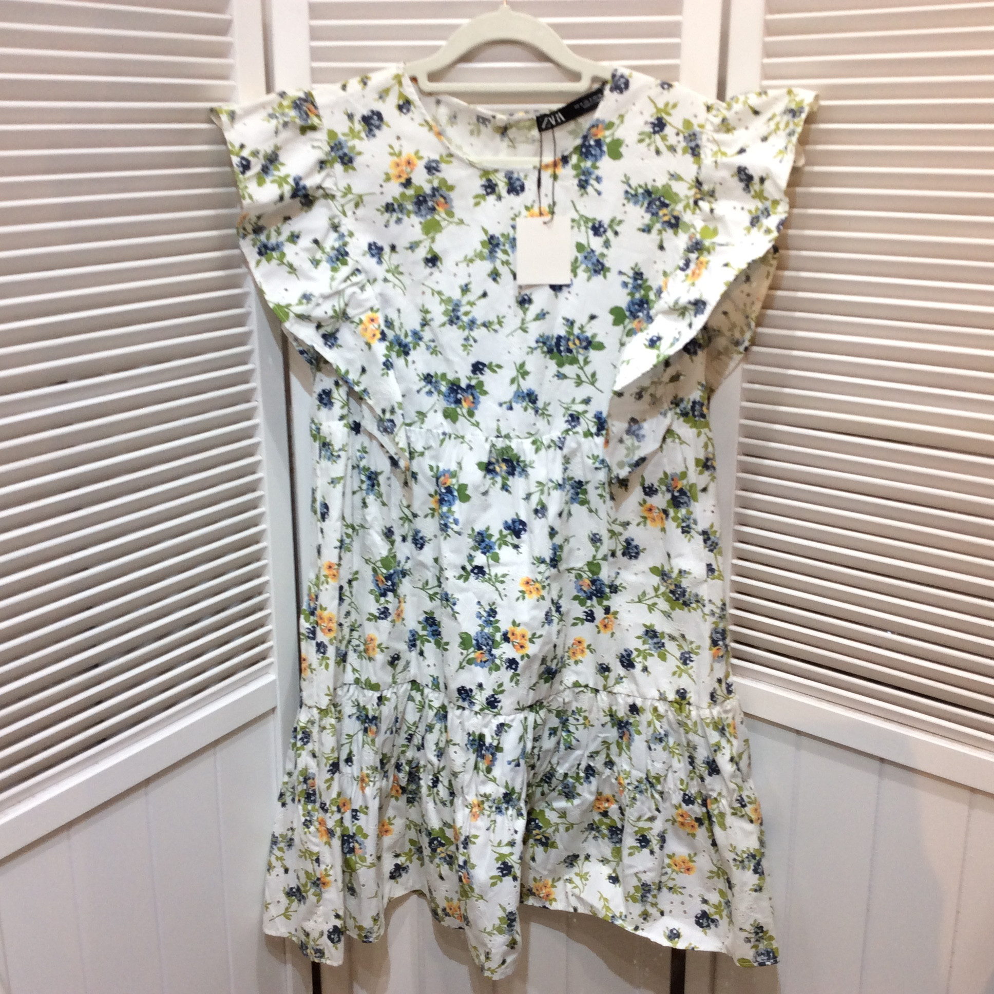 未使用☆ZARA ザラ ノースリーブワンピース S ホワイト×花柄 フリル
