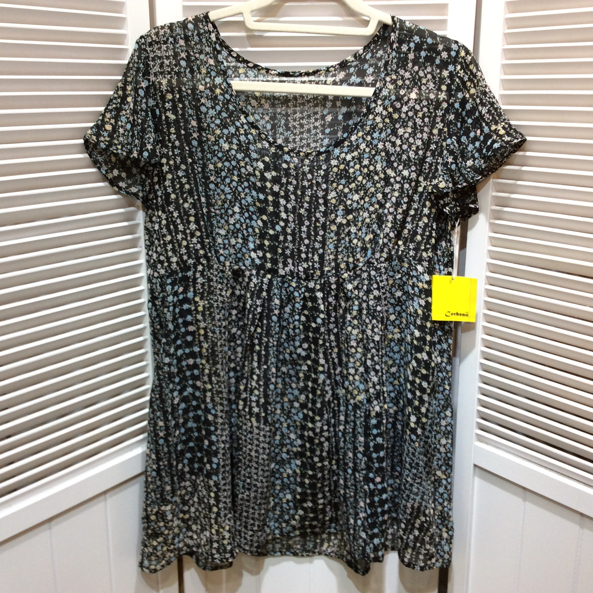 未使用☆Corbeau コルボー オーガンジー プルオーバー LL インナーなし ブラック系 小花柄