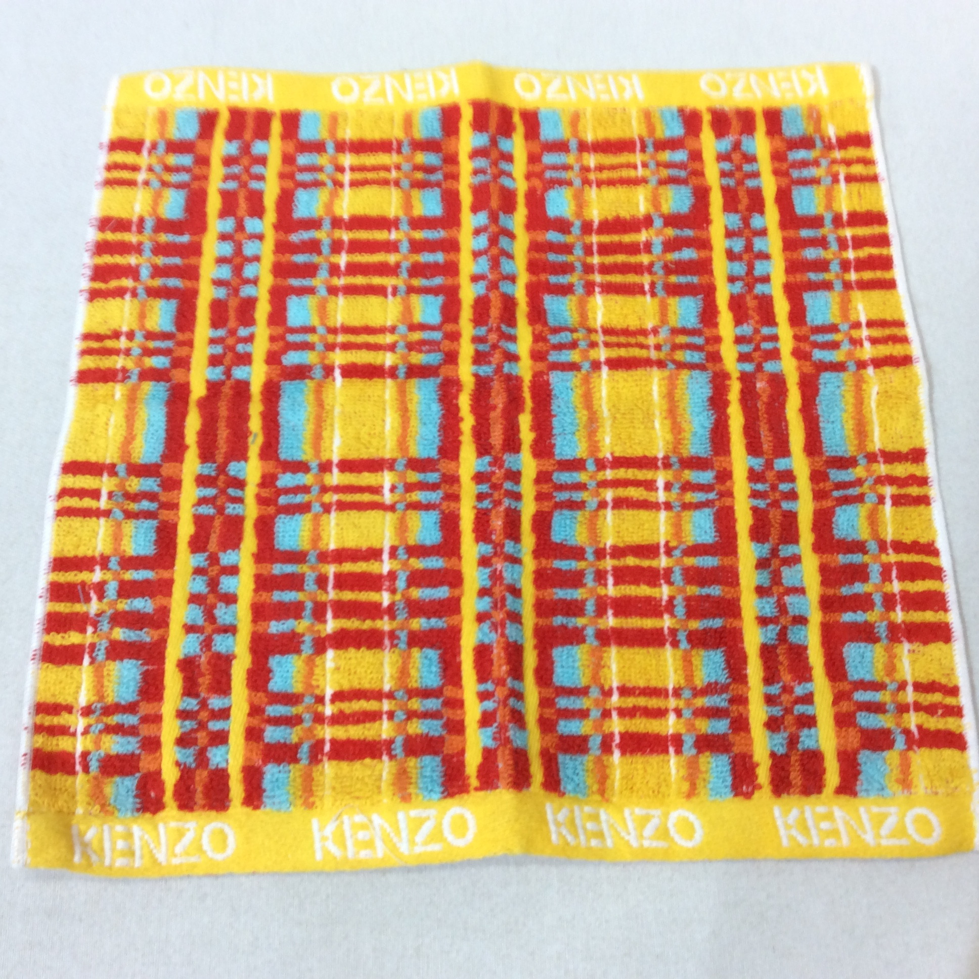 未使用☆KENZO タオルハンカチ レッド×イエロー