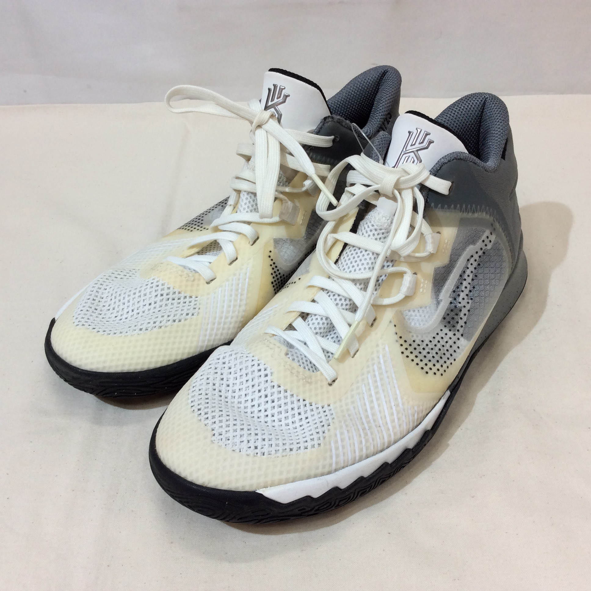 1回使用☆NIKE ナイキ スニーカー カイリー 24.5cm バスケット