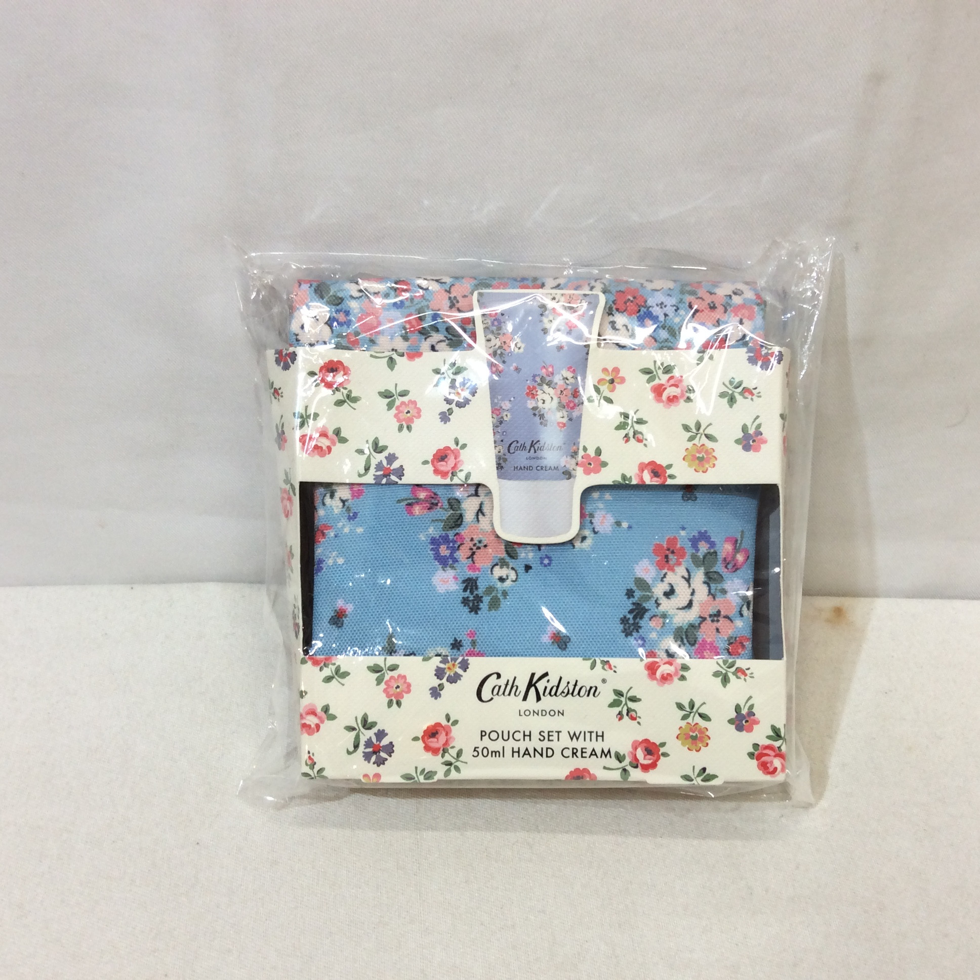 新品 キャスキッドソン ハンドクリーム＆フラップポーチセット 