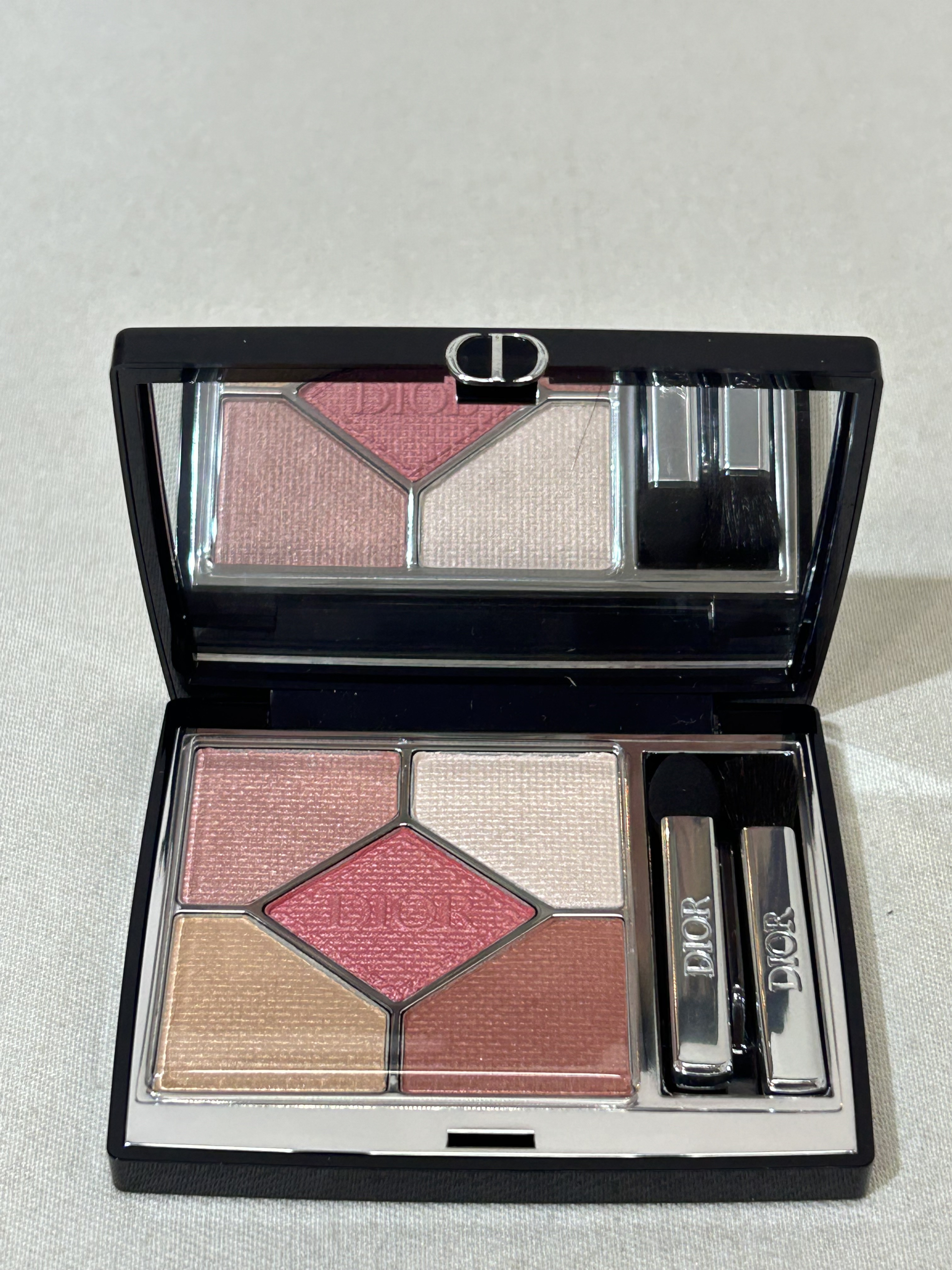 新品 DIOR アイシャドウ 923