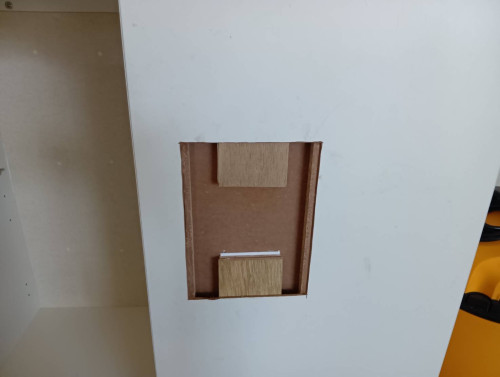 収納扉補修