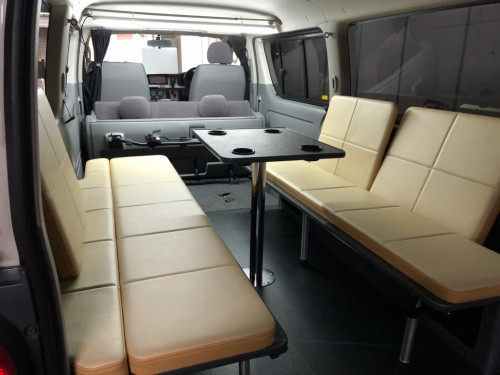 キャンパーバンキット装着ハイエースS-GL(マットカラー：タビーガレージオリジナル)