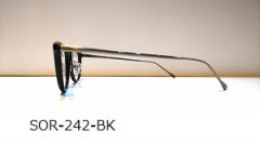 242bk横.jpg