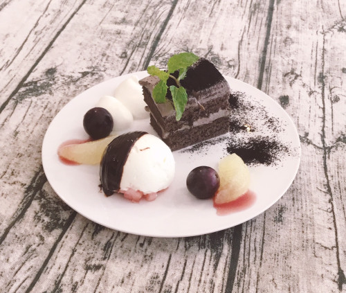 9/23(木)～9/25(土)も営業しますよーおうっ👩🏼‍🍳👨🏻‍🍳！！最後の？時短要請で２０時に閉店しますが・・・💦💦💦↓