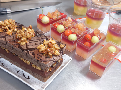 フルーツティーゼリーとキャラメルチョコレートのショートケーキ