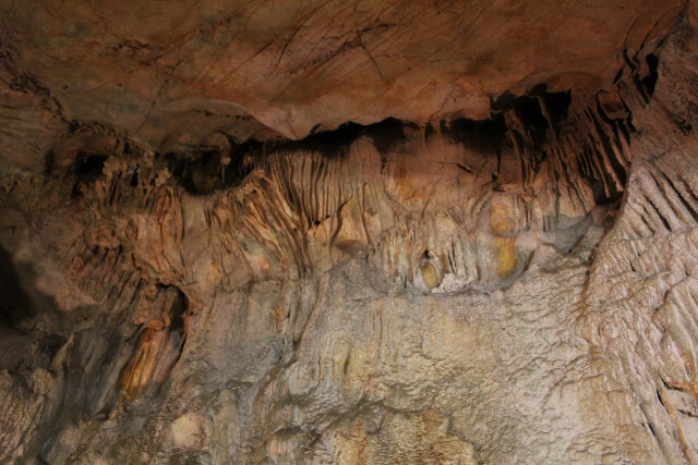 沖縄県の洞窟「ケイブオキナワ」で幸運を掴もう！