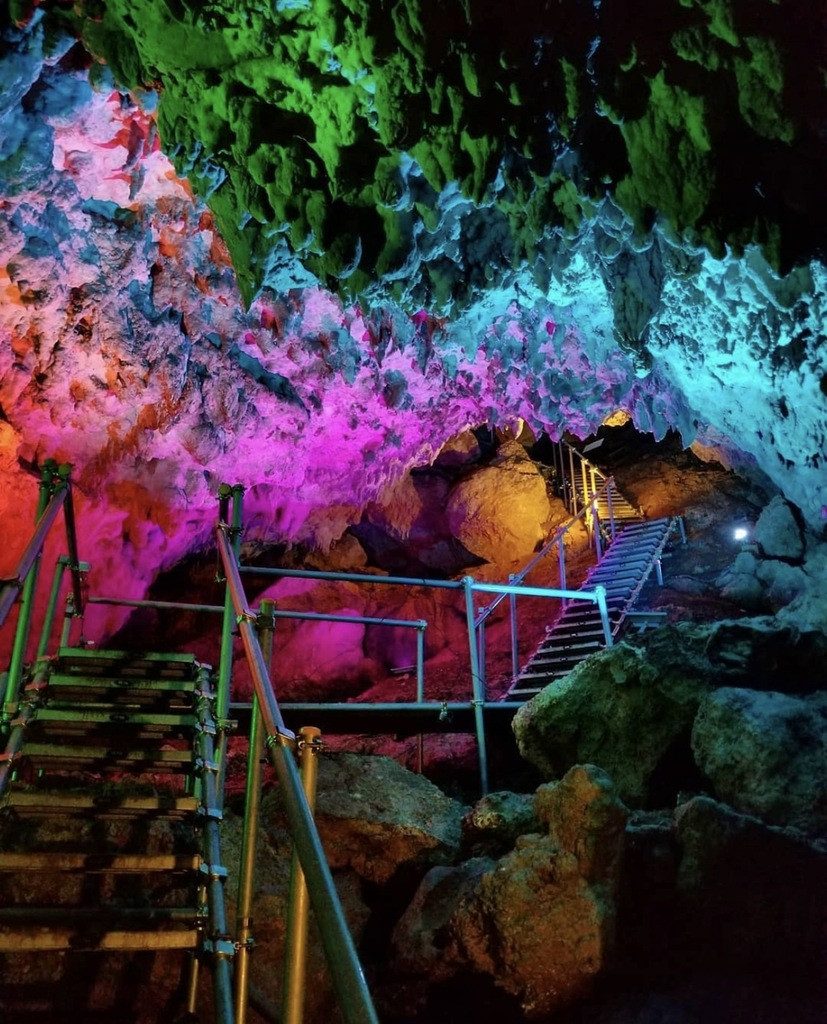 沖縄県で鍾乳洞を探検するなら数万年の歴史を誇る「CAVE OKINAWA」