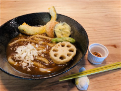 ☆新メニュー/フライド ベジ カレーうどん。