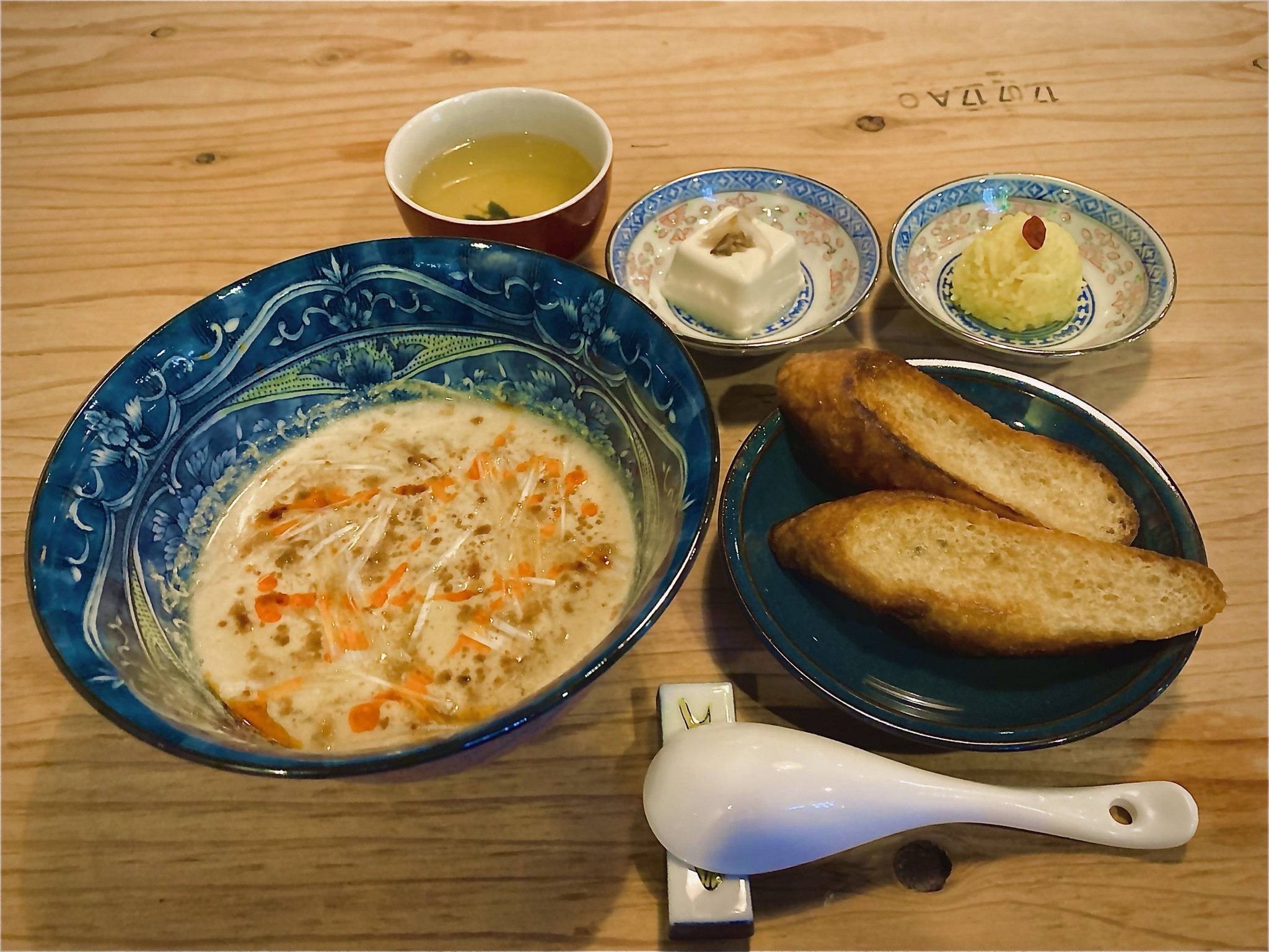 ⭐︎新メニュー/シェントウジャン（台湾のスープ料理）