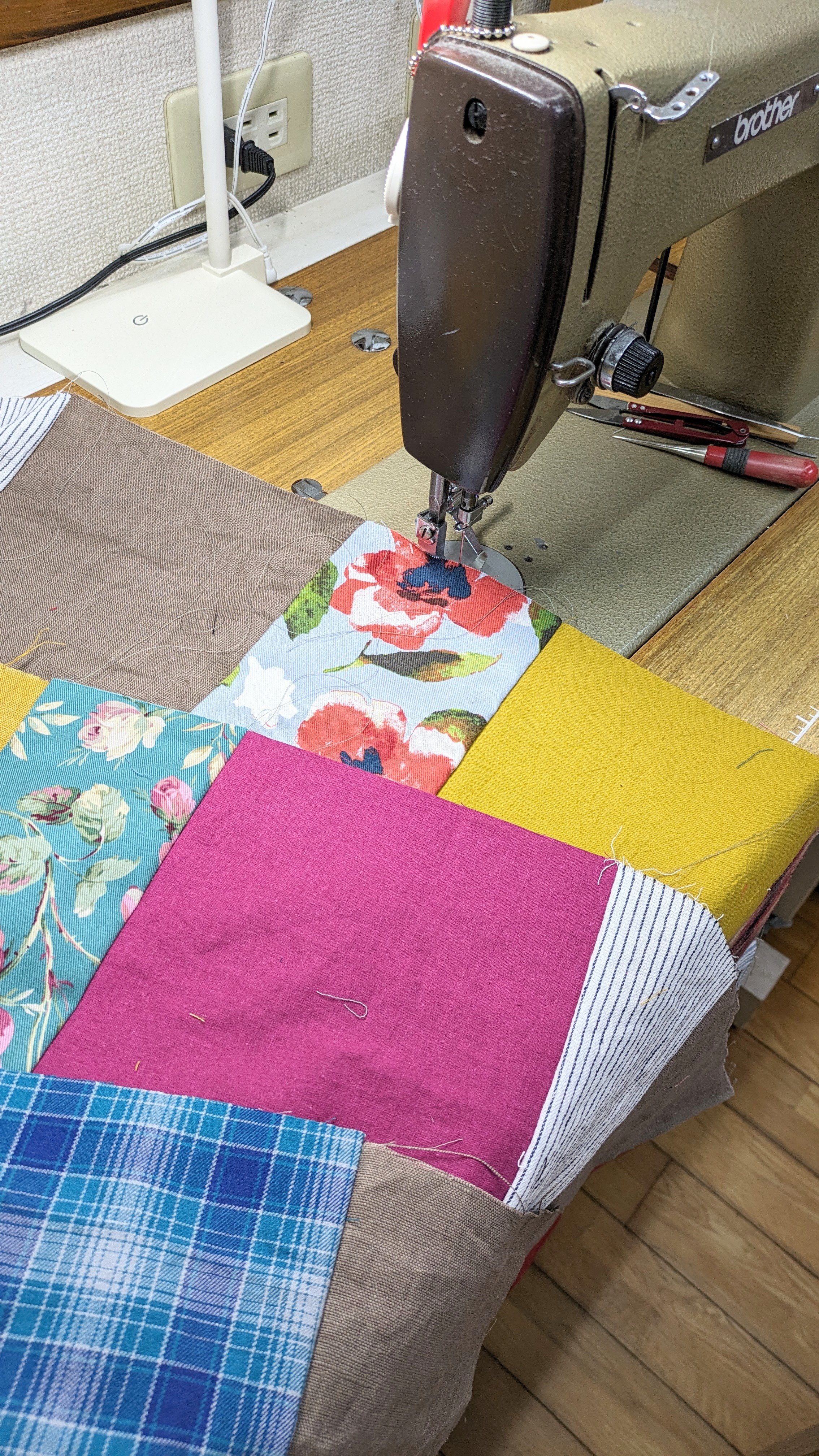 パッチワークのスカート製作しています