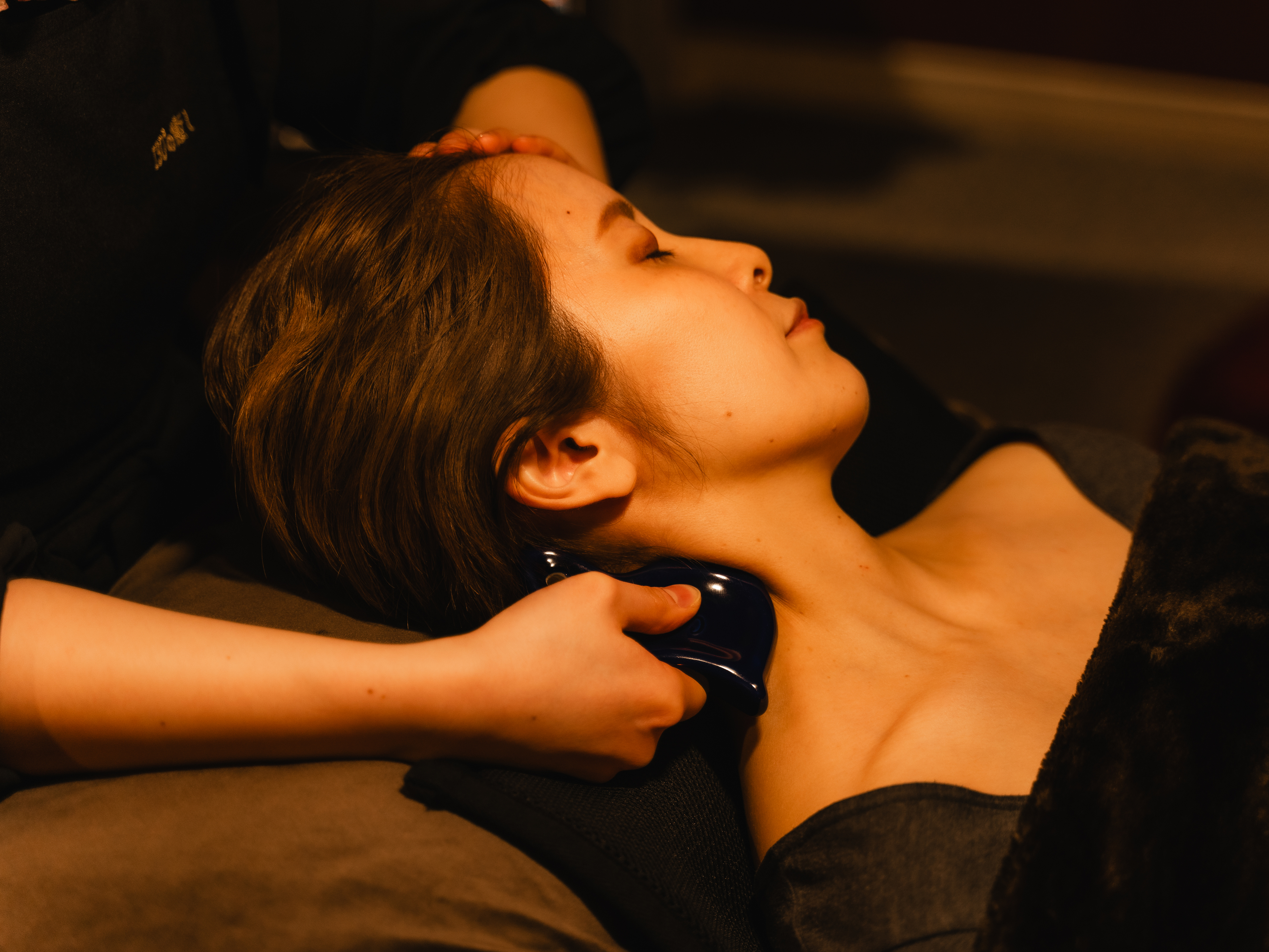 スマホ首、実は”呼吸”まで影響します