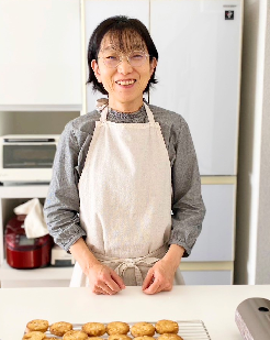 プロフィール - La Petite Pomme ﾗ・ﾌﾟﾃｨｯﾄ・ﾎﾟﾑ お菓子教室