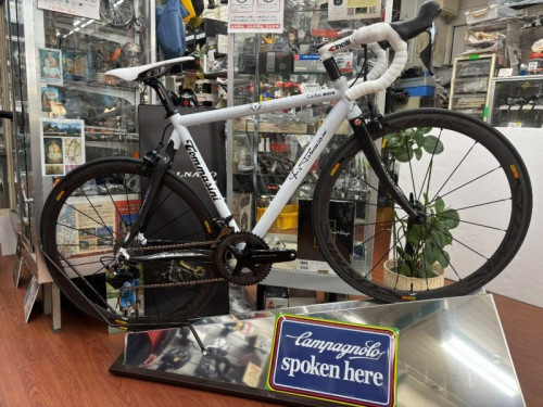 マニア必見！　Tommasiniカーボン＆チタンフレーム(特注カラー)完成車