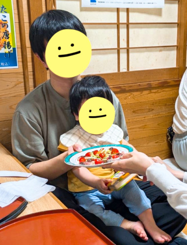 赤ちゃんのお誕生日です。おめでとうございます٩(๑′∀ ‵๑)۶•*¨*•.¸¸♪