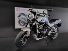 1100F正面右.JPG