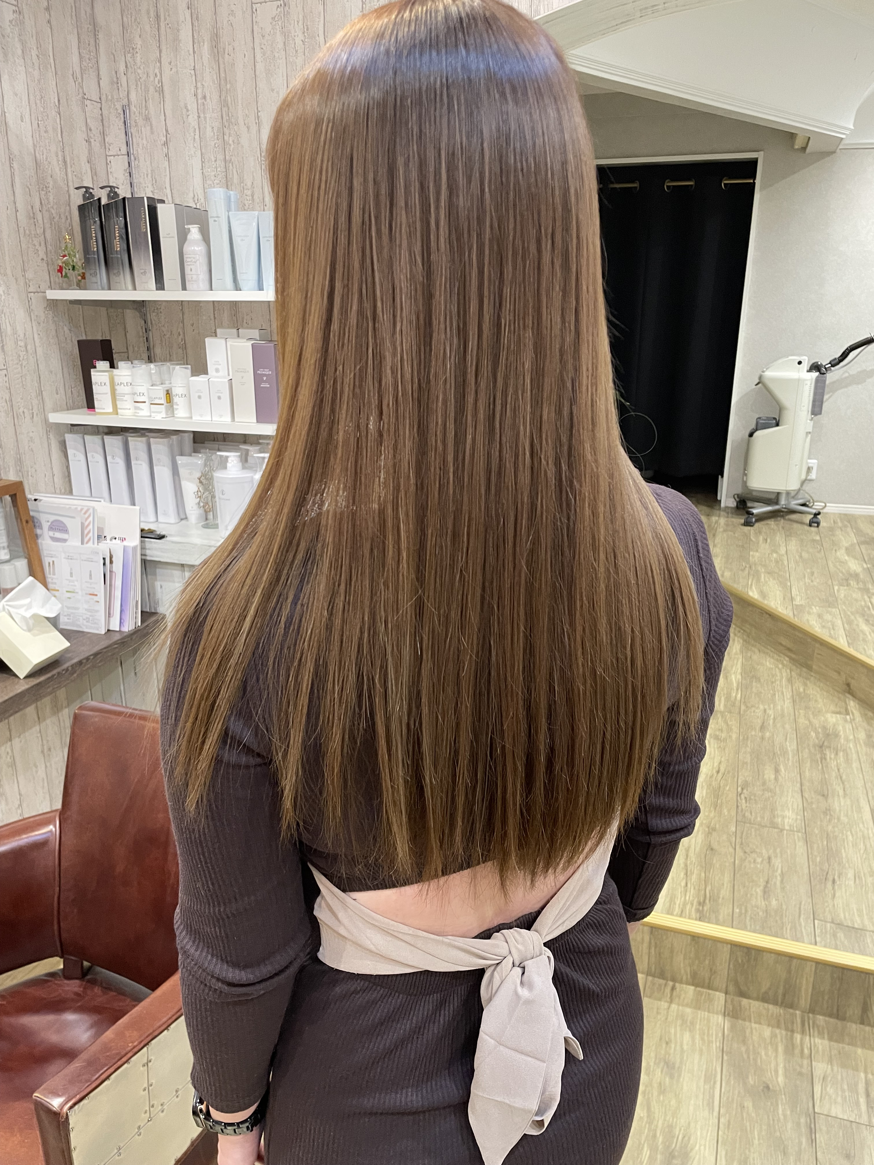 高濃度水素カラー＋トリートメント　22000円⇨16000円