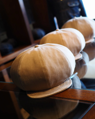 New Arrival📣📣📣 ミリタリーカーキセルビッチ杢デニムニュースボーイキャップDC01BE入荷致しました👏👏👏。