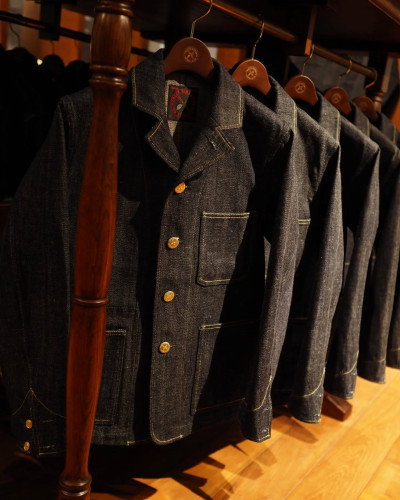 New Arrival📣📣📣 プレミアムリミテッドシリーズ 天然藍染セルビッチデニムチョアジャケットTKWC01LLGHI入荷致しました👏👏👏