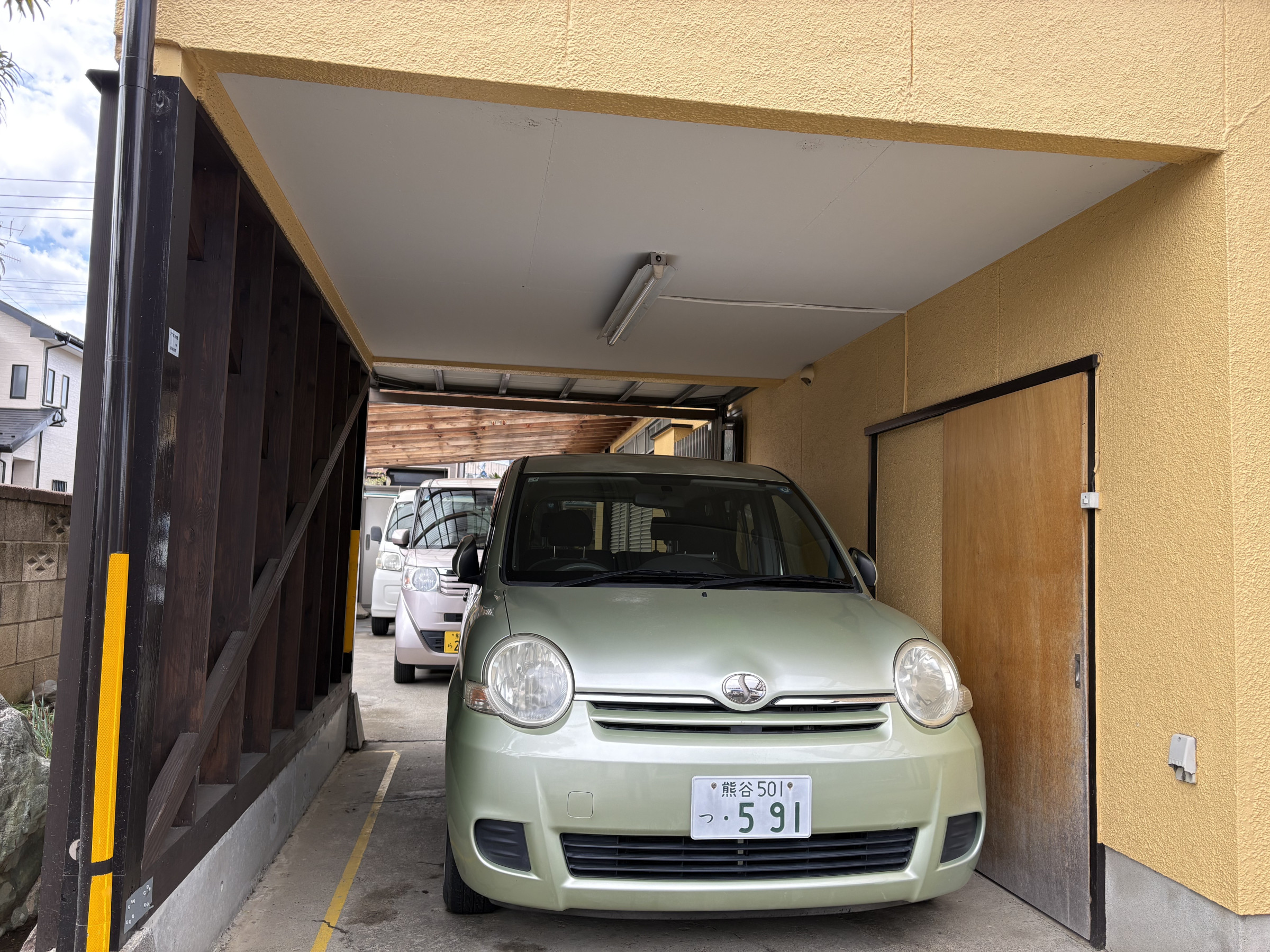 ゆう拠点の駐車場