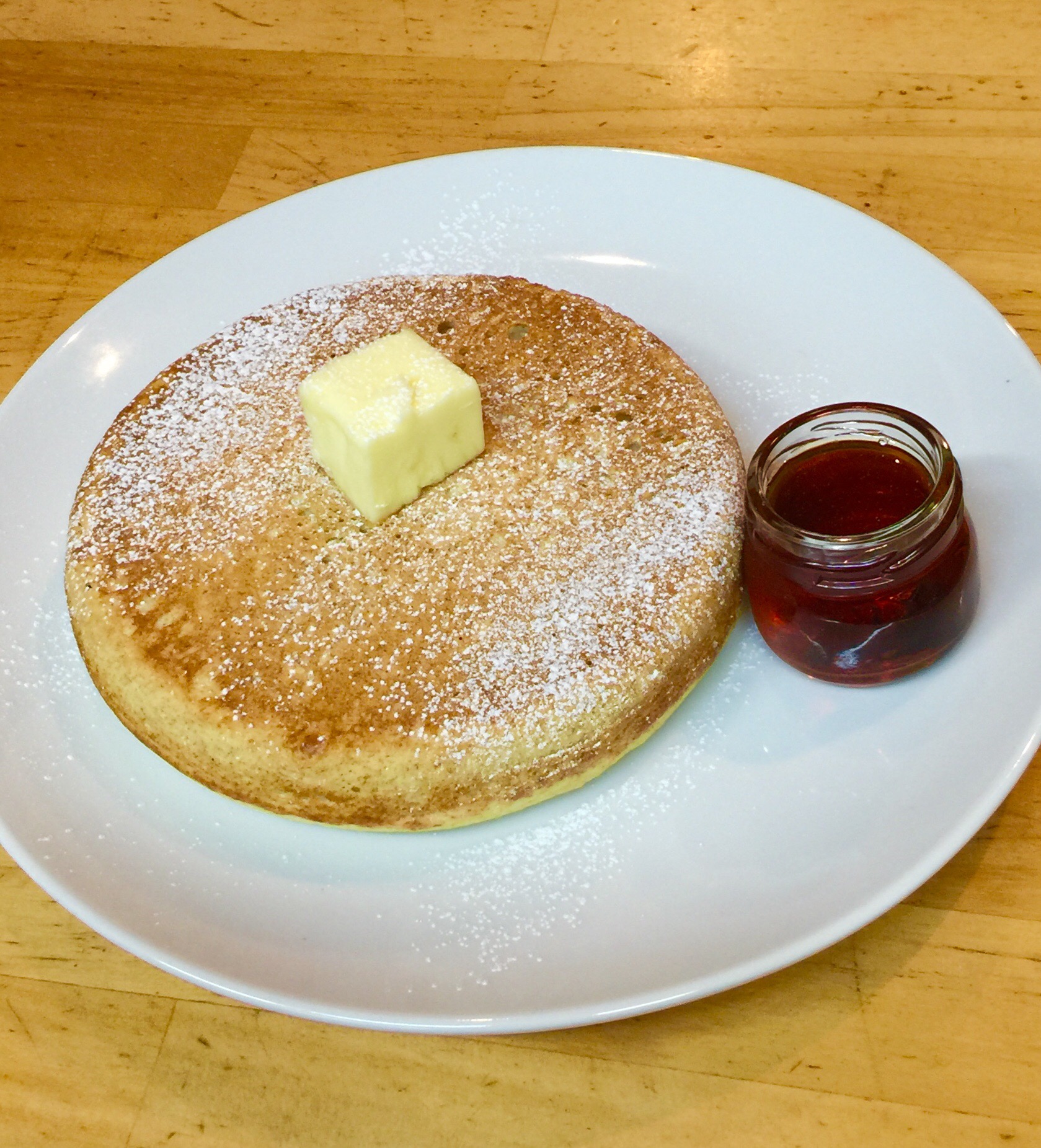 フランス産発酵バターパンケーキ ライ麦香るふかふかパンケーキと お食事のカフェ Pongee Stable ポンジーズテーブル