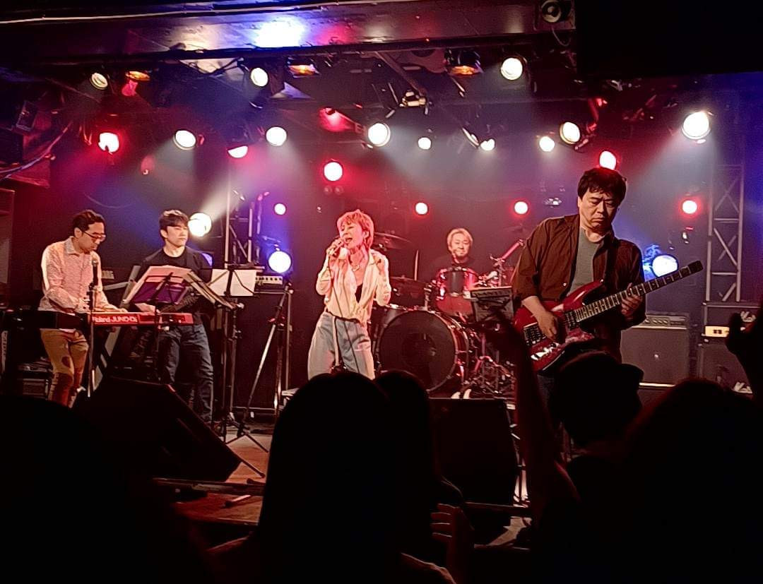 定期的に大きなハコをお借りしてライブイベント（ PISTOL SONIC）を開催します